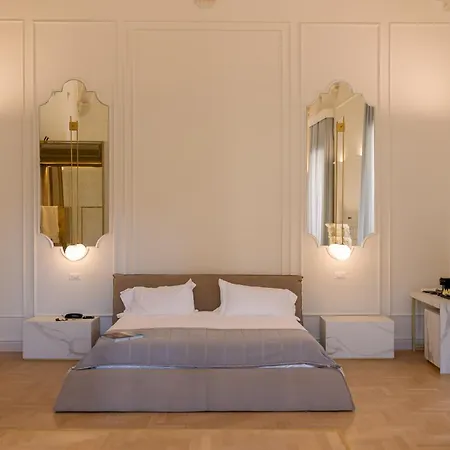Palazzo Zimara Boutique *