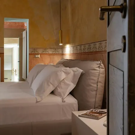 Palazzo Zimara Boutique Hotel