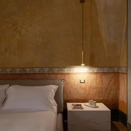 Palazzo Zimara Boutique Hotel *